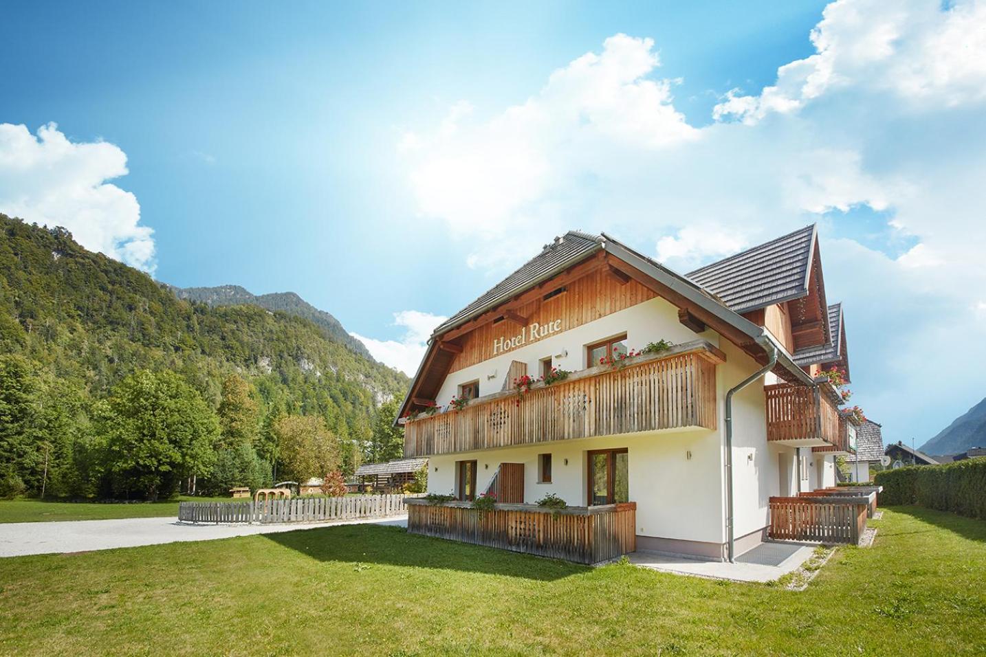 Rute Hotel And Apartments Kranjska Gora Dış mekan fotoğraf